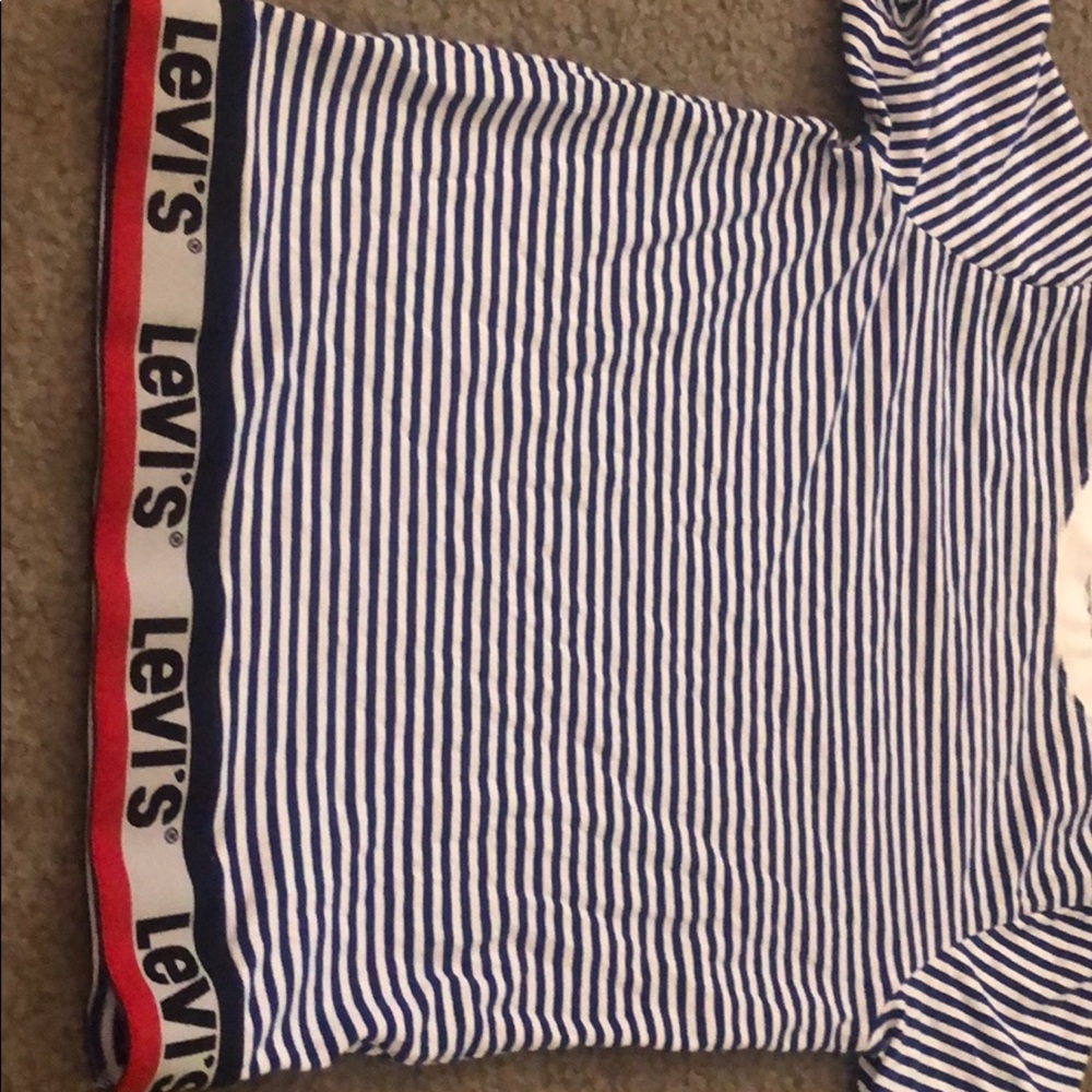 Levi’s girl shirt